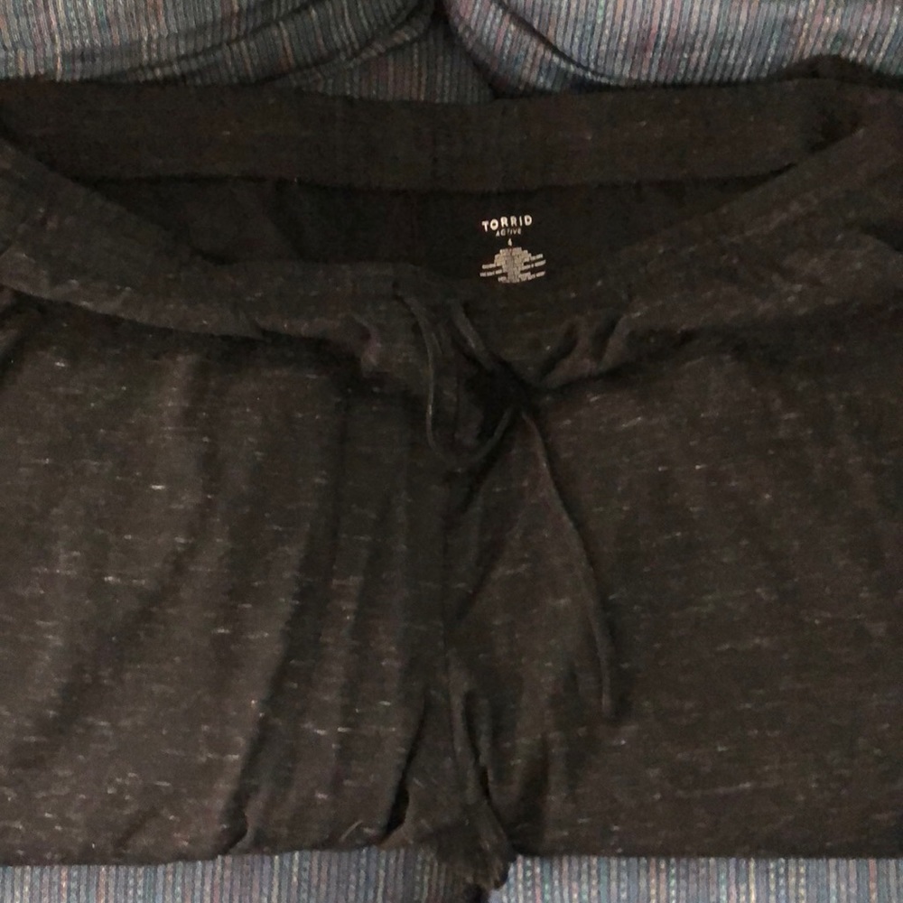 2/$30 Torrid-4 Black active pants 26/28